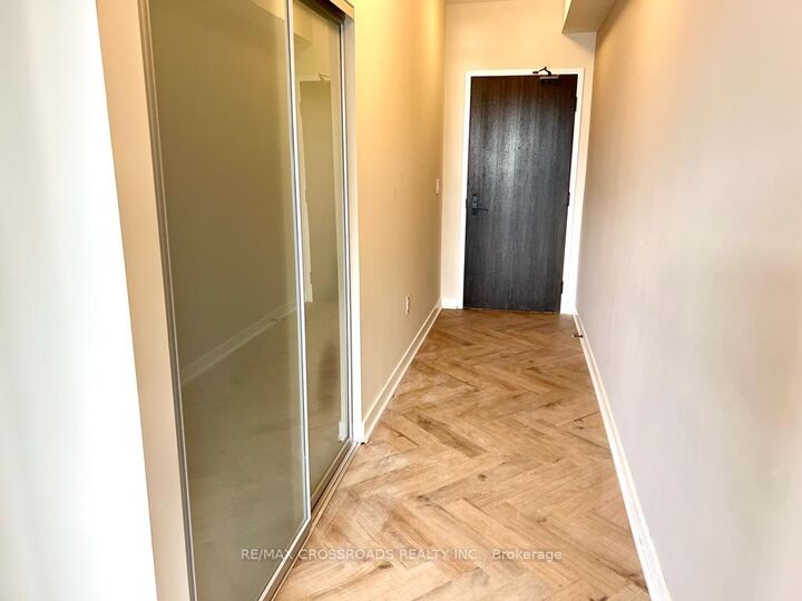 Property Photo: 426 University Avenue 3803 ON M5G 1S9