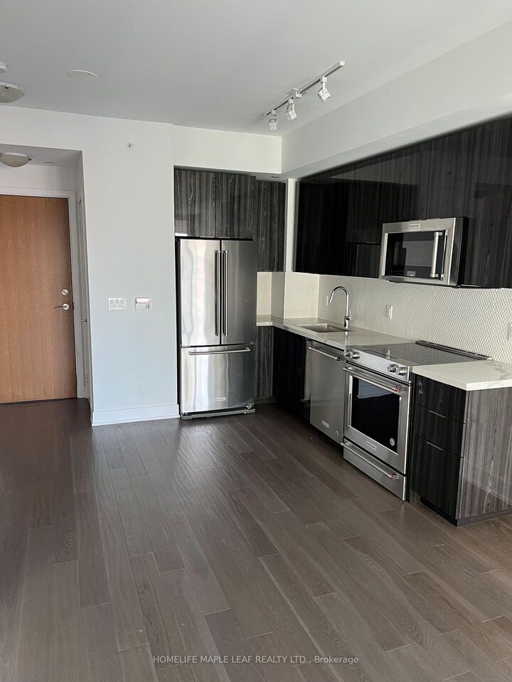 Property Photo: 30 Shore Breeze Drive 2114 ON M8V 0J1