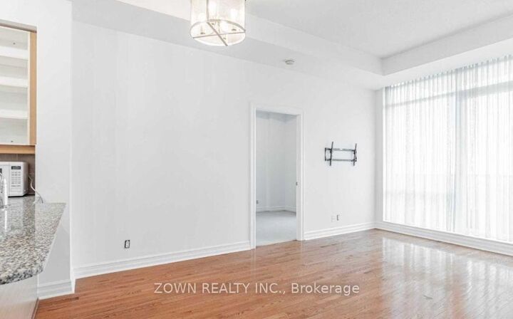 Property Photo: 33 Elm Drive 2809 ON L5B 4M2