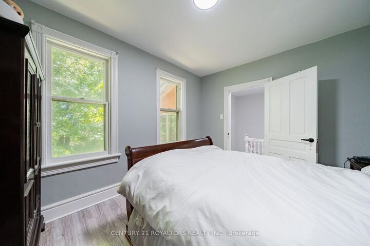 Property Photo: 5112 King Street ON L7C 0R8
