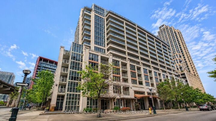 Property Photo: 35 Bastion Street 714 ON M5V 0C2