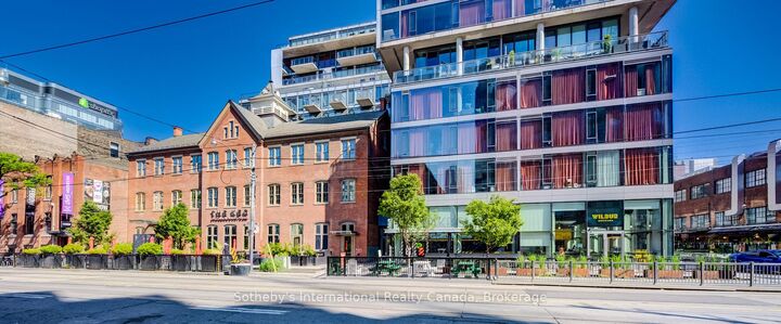 Property Photo: 560 King Street W 708 ON M5V 1M3