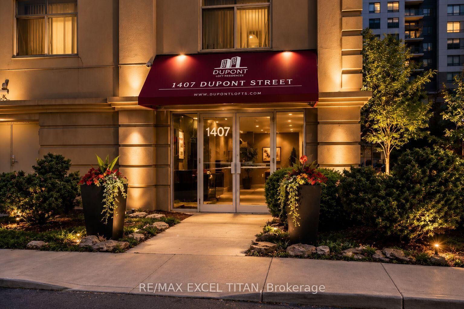 Property Photo: 1407 Dupont Street 309 ON M6H 2B1