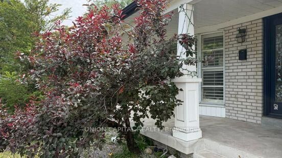 Property Photo: 465 Hounslow Avenue ON M2R 1H8