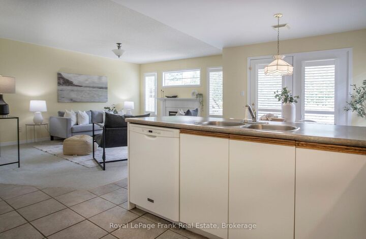Property Photo: 1477 Greenvalley Trail ON L1K 2N5