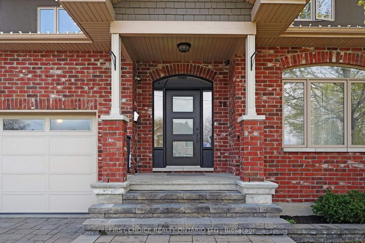 Property Photo: 38 Withrow Avenue ON K2G 2H8