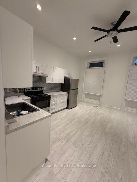 Property Photo: 61 Mary Street ON L4N 1T2