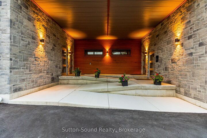 Property Photo:  535 #202 Isaac Street 202  ON N0H 2T0 