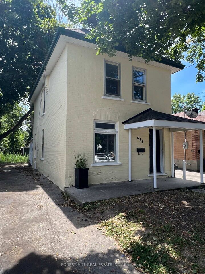 Property Photo:  639 Brown Street  ON K9J 4K6 