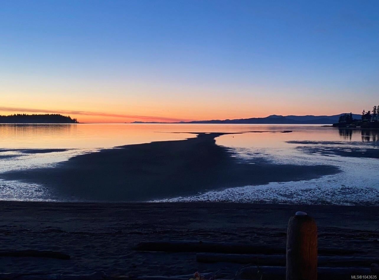 Property Photo: 1552 Terrien Rd BC V9P 9C3
