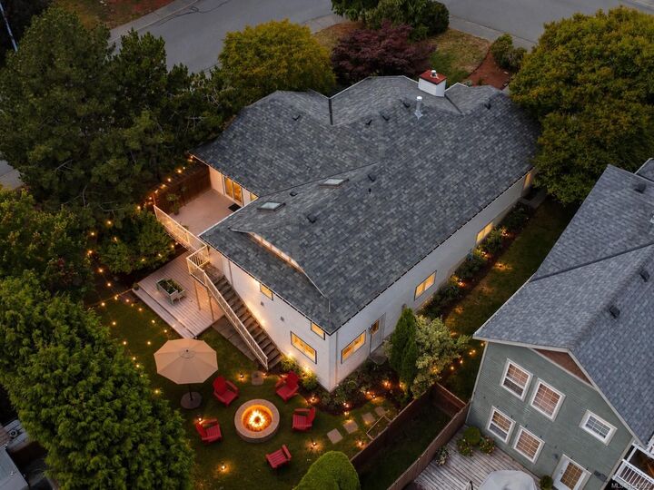 Property Photo: 4796 Vista View Cres BC V9V 1R2