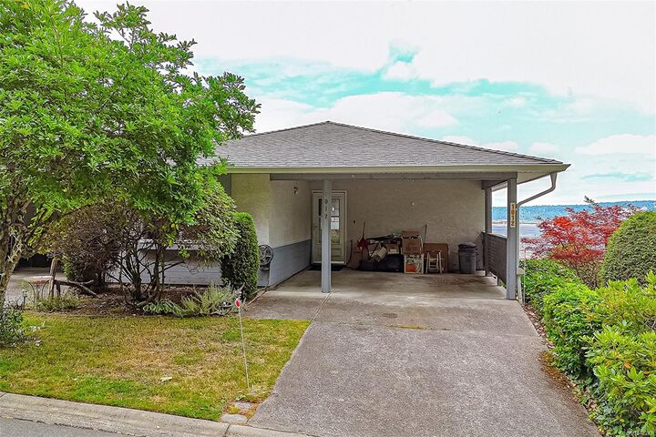 Property Photo: 1012 Highview Terr BC V9R 6K5