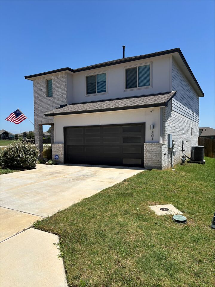 Property Photo: 301 Tarkus Path Path TX 78633