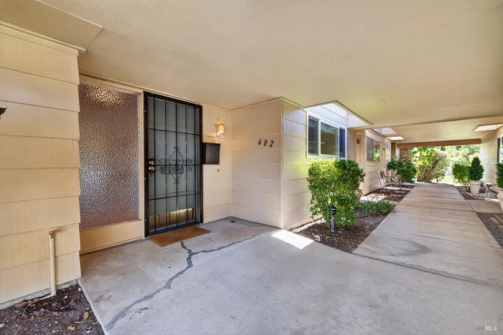 Property Photo: 402 Meadowgreen Drive CA 95409