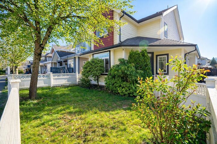19914 73A Avenue — photo 1