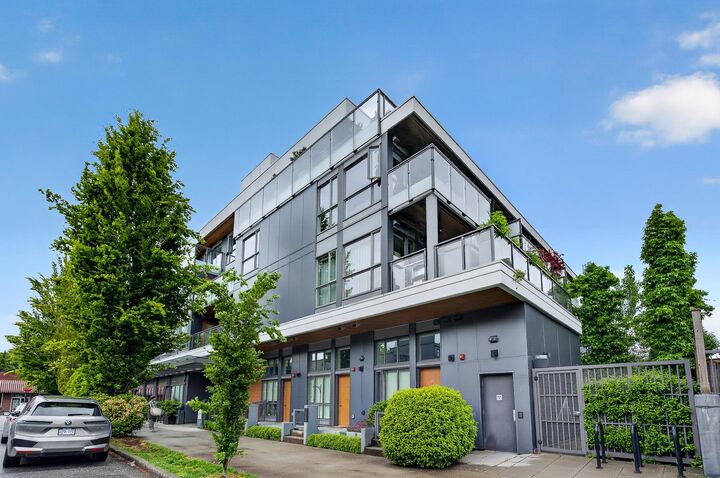Property Photo: 209 E 20 Avenue 308 BC V5V 1M2