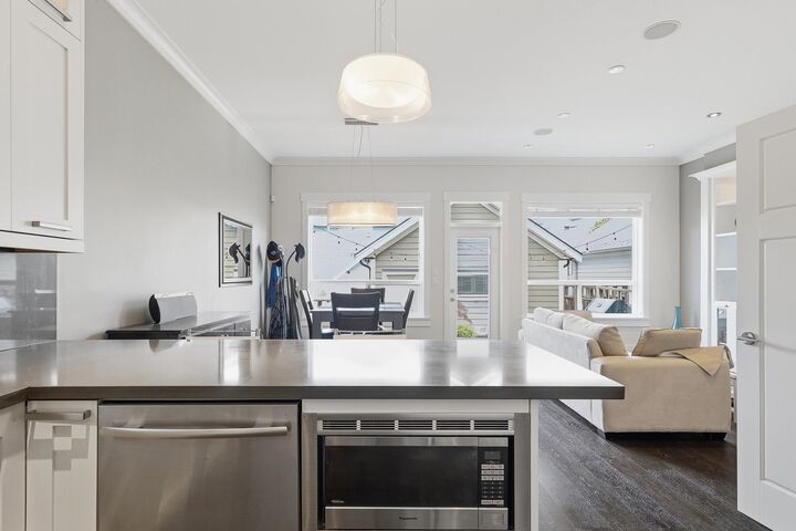 Property Photo: 14713 32 Avenue BC V4P 1Z8