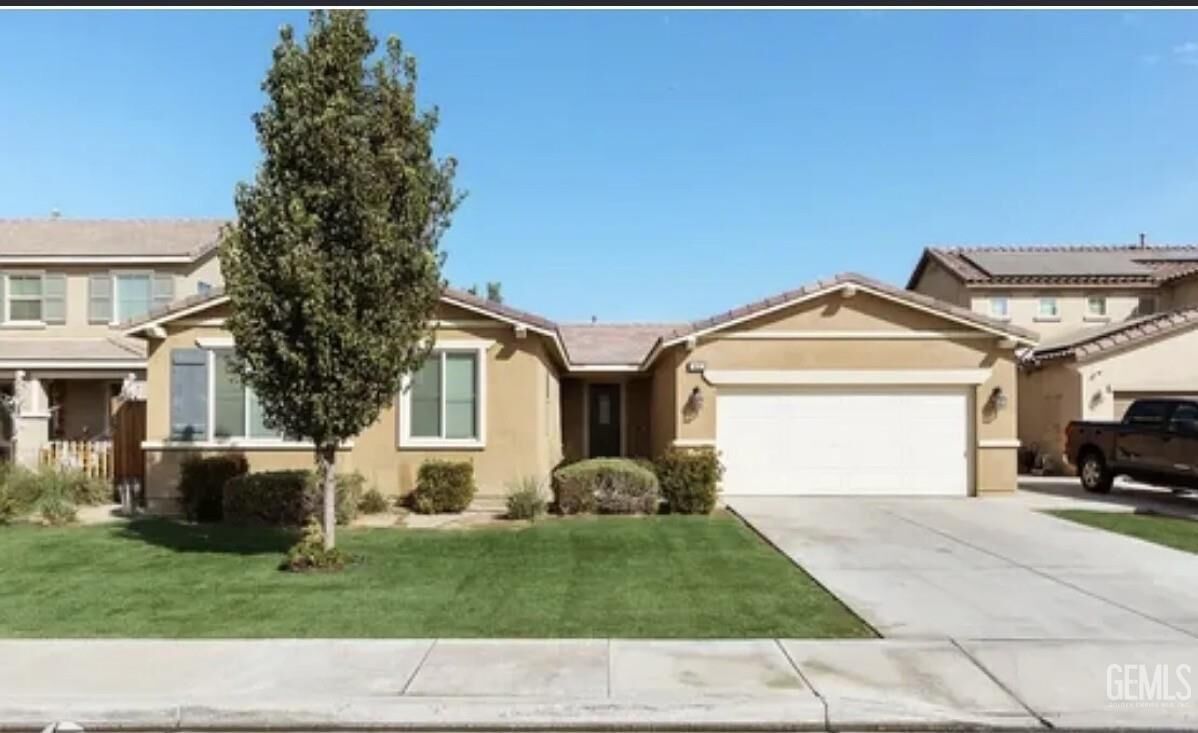 Property Photo: 5412 Gozum Drive CA 93313