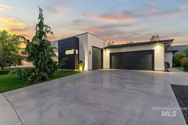 Property Photo: 1854 W Hampton Bay Drive ID 83616