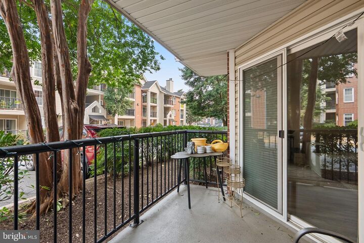 Property Photo: 3311 Wyndham Circle 1192 VA 22302