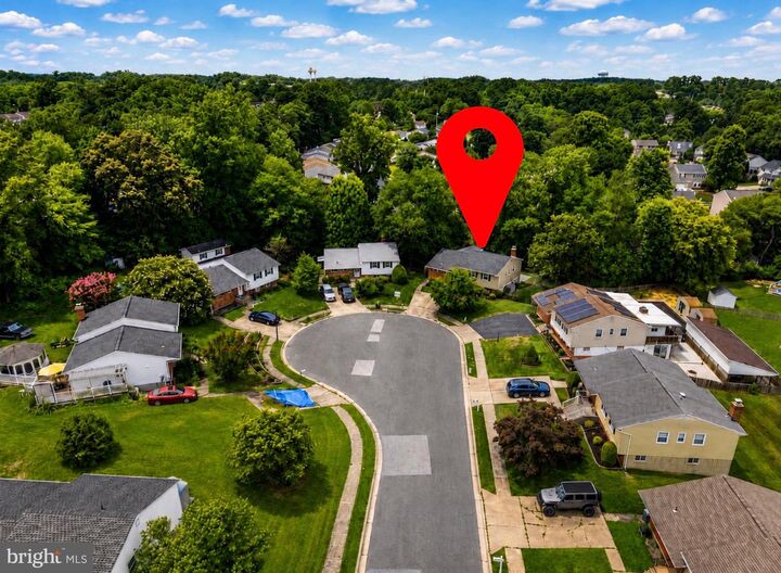 Property Photo: 7 Krisswood Court MD 21236