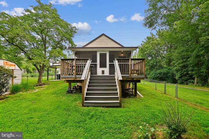 Property Photo: 289 Brock Bridge Road MD 20724