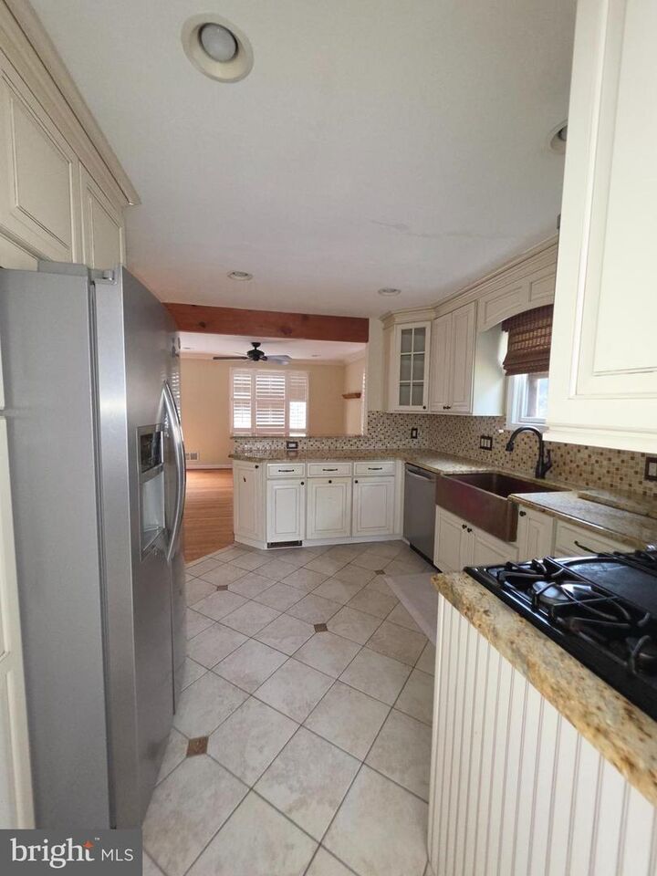Property Photo:  206 Nancy  MD 21090 