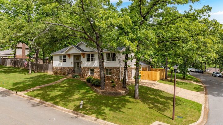 Property Photo: 10600 Crestdale Lane AR 72212