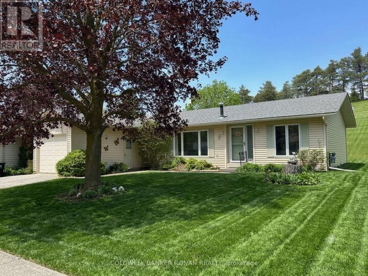 Property Photo: 4 Tecumseth Pines Drive ON L0G 1W0