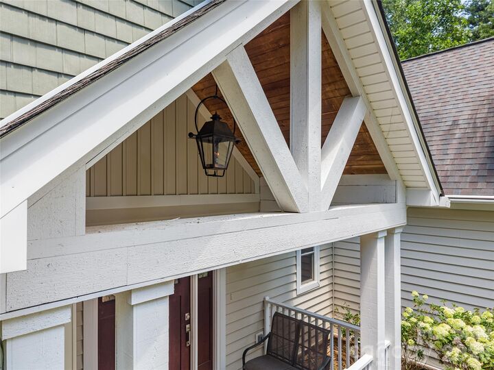 Property Photo: 240 Persimmon Hill Drive NC 28722
