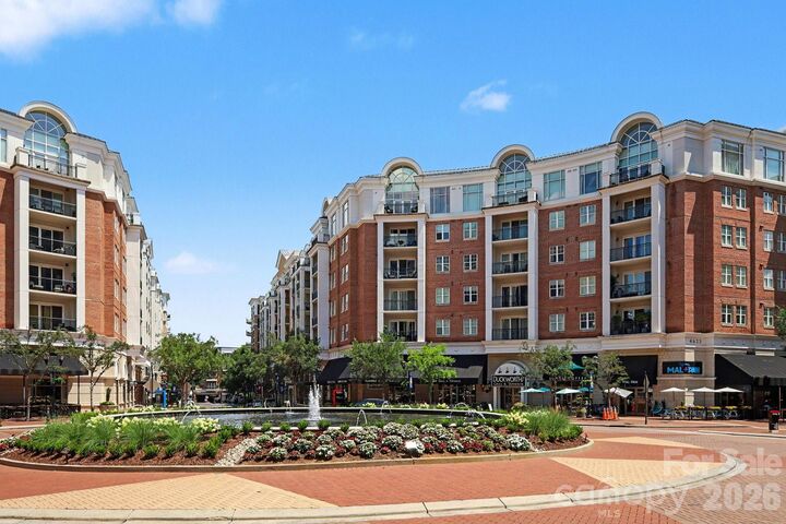 Property Photo: 4625 Piedmont Row Drive 417 NC 28210