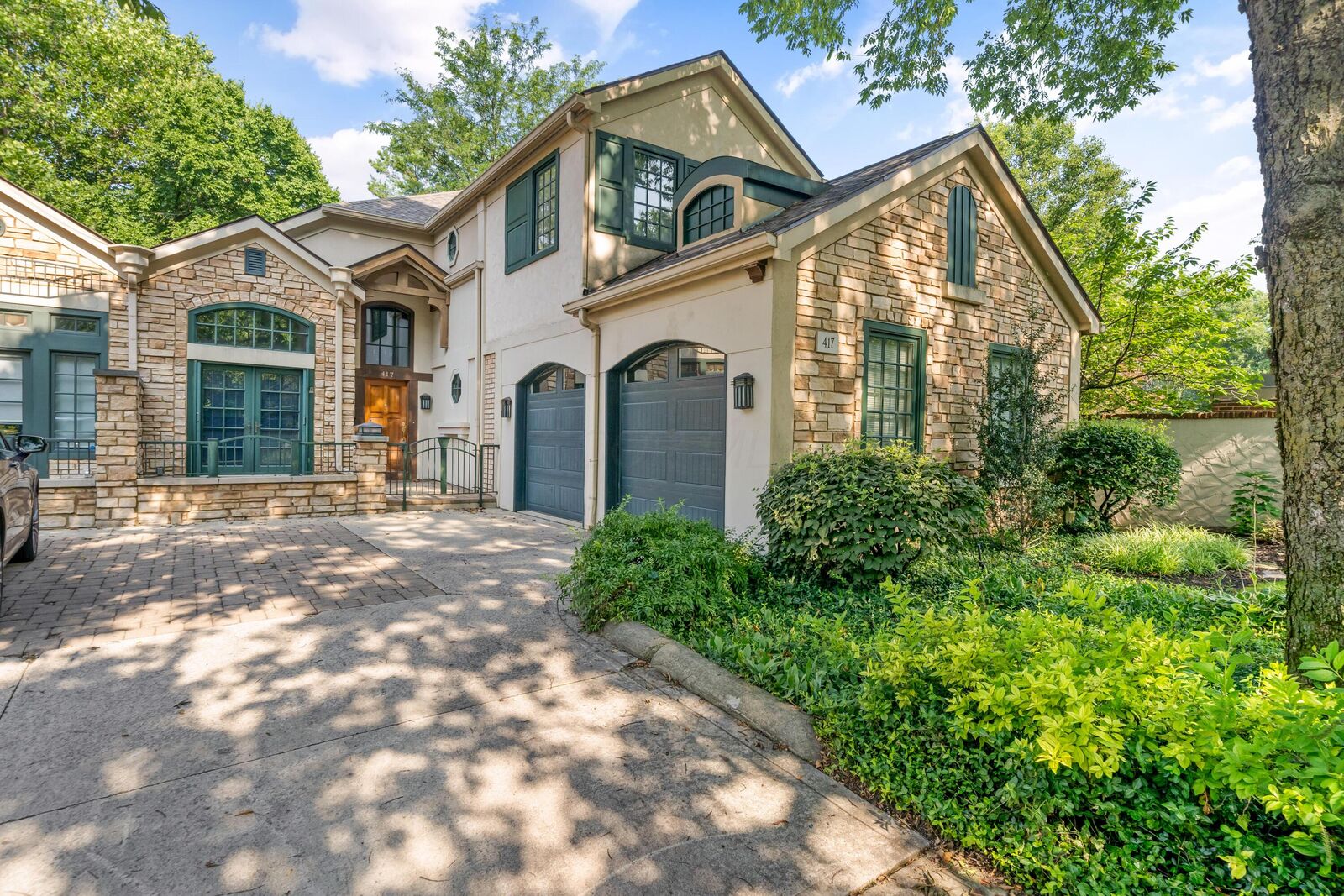 Property Photo: 417 Westland Avenue OH 43209