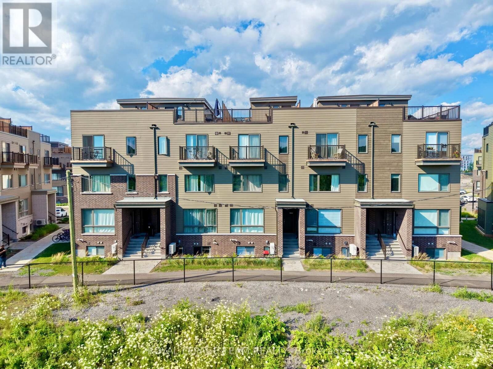 Property Photo:  512 Mishi Private  ON K1K 5C5 