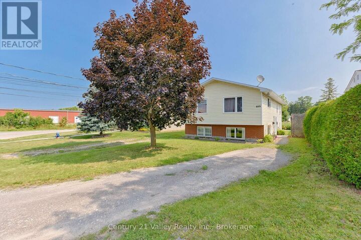 689 Fourth Street — photo 1