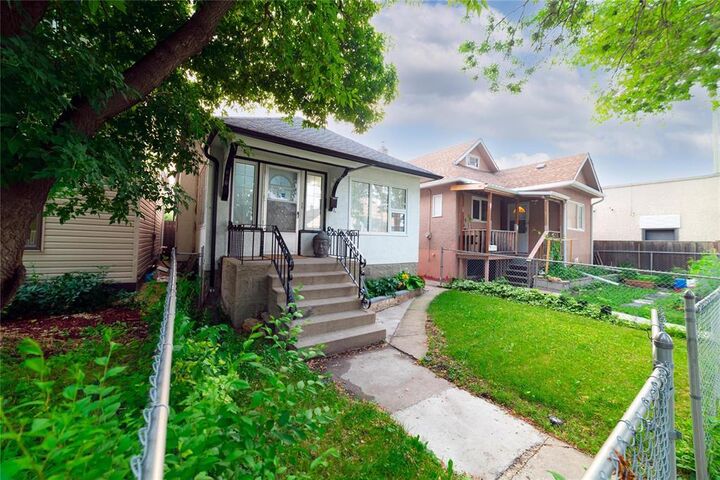 Property Photo: 616 Banning Street MB R3G 2G1