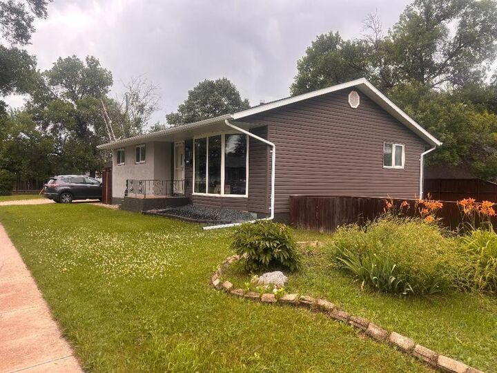 Photo de la propriété:  1 Amarynth Crescent  MB R2Y 0B9 