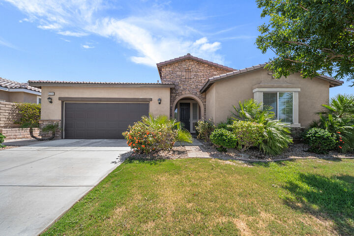Property Photo: 42210 Summit Way CA 92203