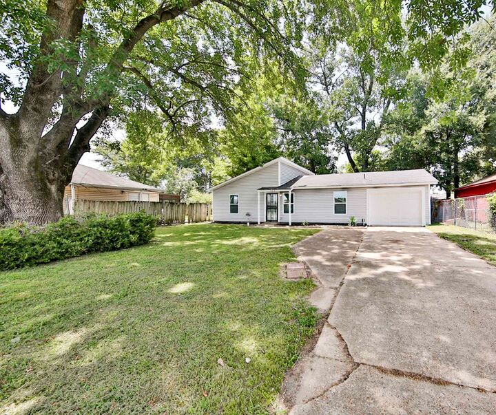 Property Photo:  905 Mimosa Drive  AR 72301 