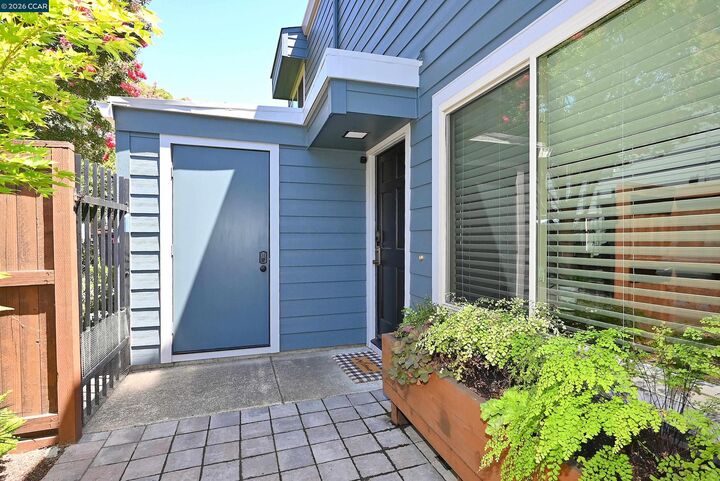 Property Photo:  1290 Honey Trail  CA 94597 