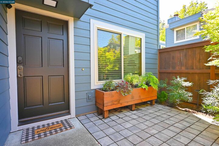 Property Photo: 1290 Honey Trail CA 94597