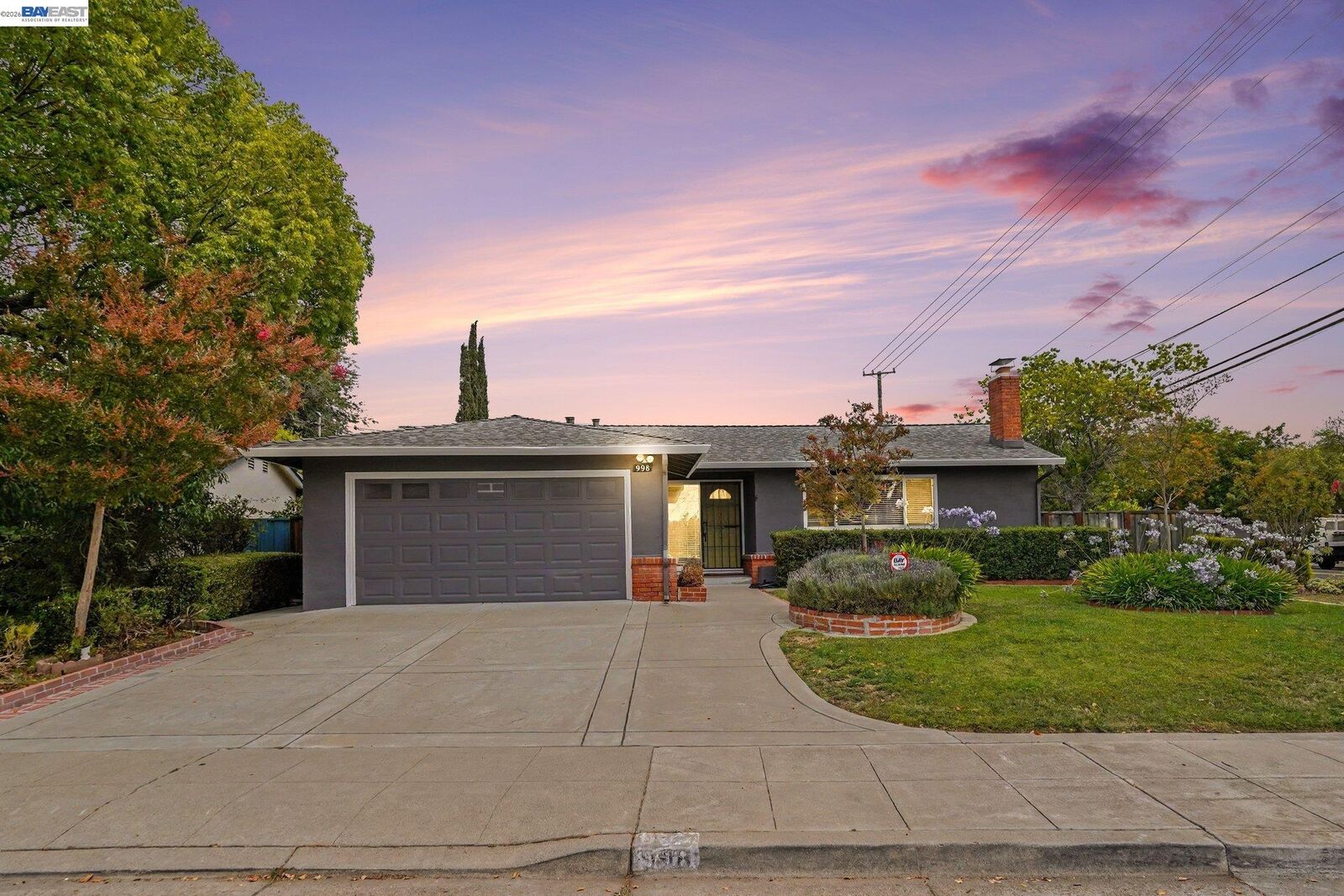 Property Photo:  998 Wagoner Dr  CA 94550 