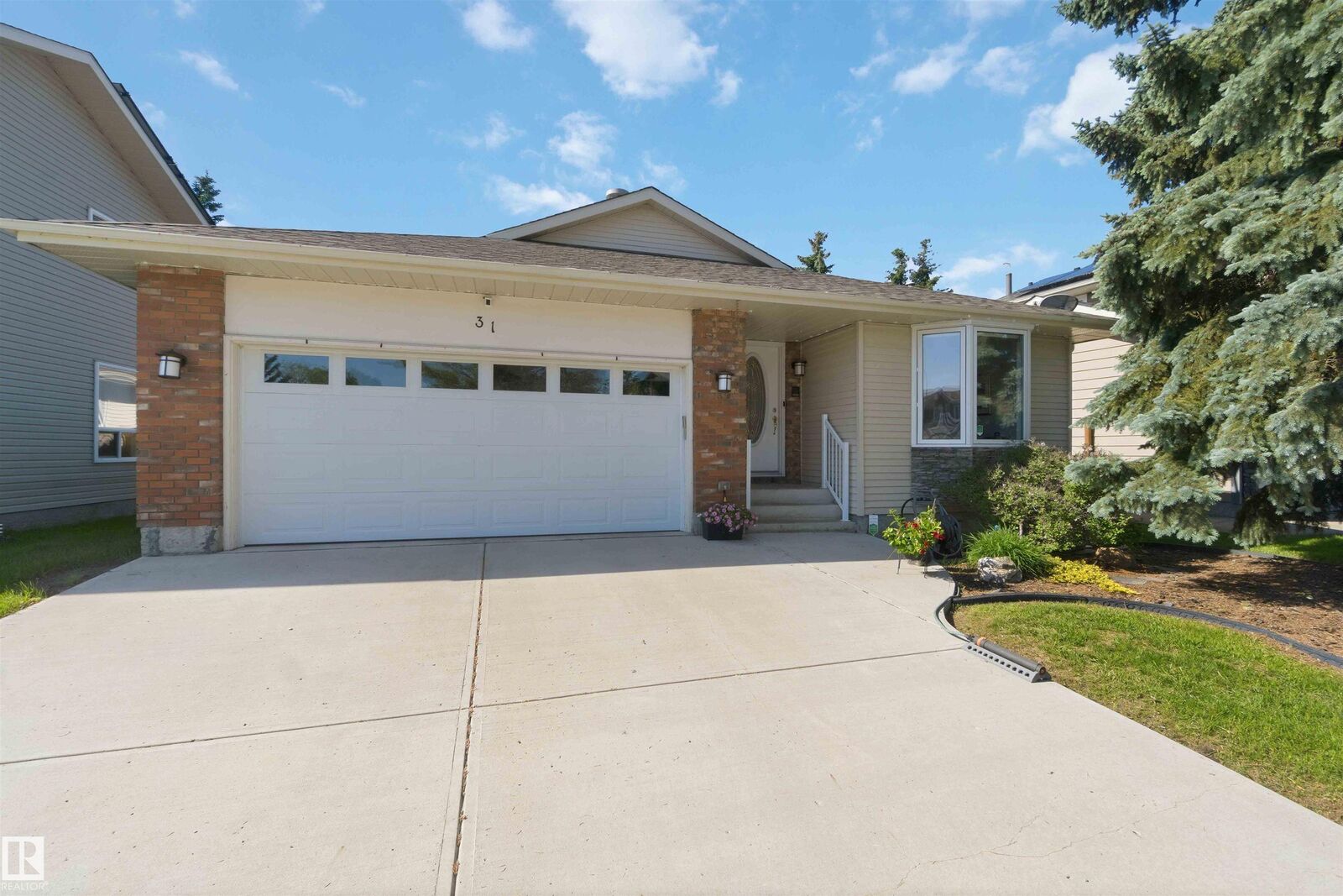 Property Photo:  31 Gariepy Crescent NW  AB T6M 1B5 
