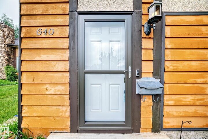 Property Photo: 640 Warwick Road NW AB T5X 4R3