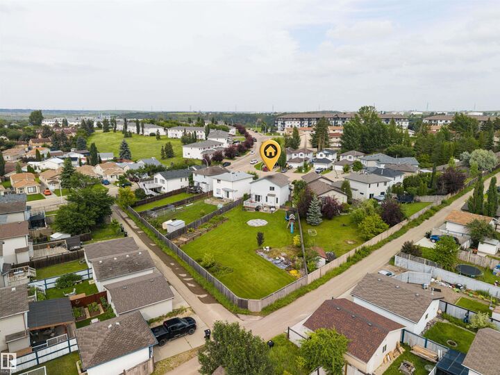 Property Photo: 214 Hyndman Crescent NW AB T5A 5H9