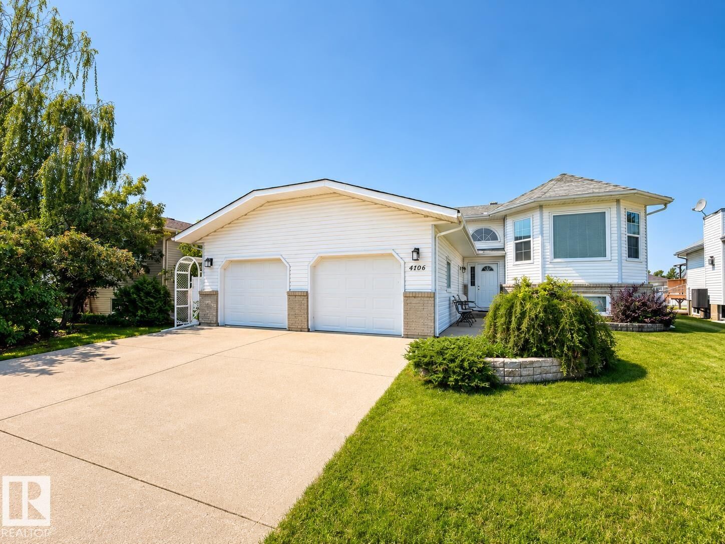 Property Photo:  4106 39A Street  AB T9N 1V5 