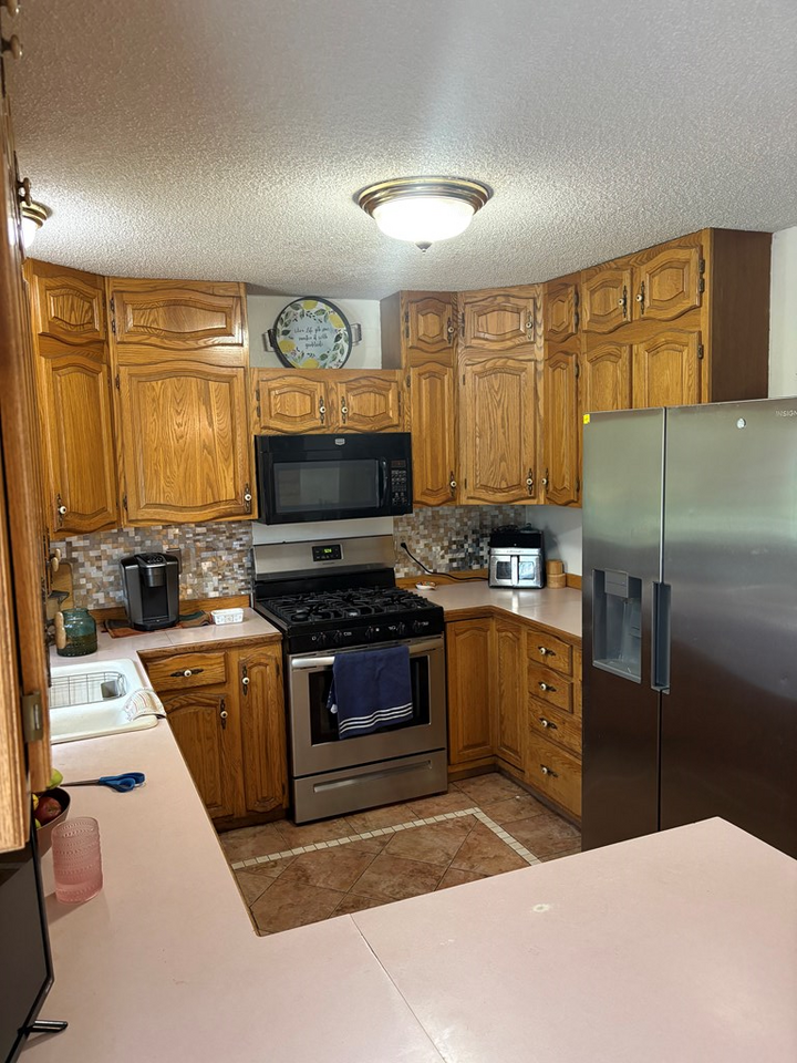 Property Photo:  2381 Oak  IA 50501 