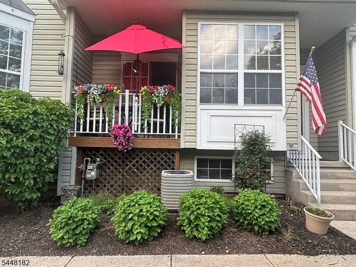 Property Photo:  9 Briar Ln  NJ 08822 