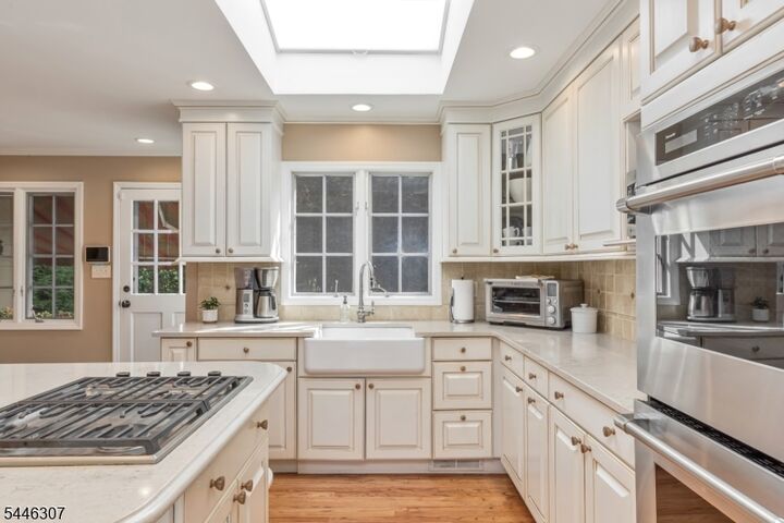 Property Photo:  567 Lawrence Ave  NJ 07090 
