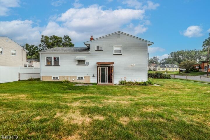 Property Photo:  5 Thelma Ct  NJ 07067 