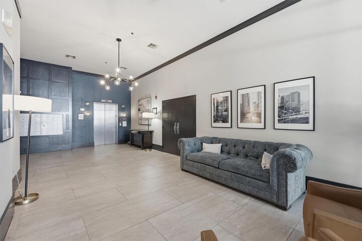 Property Photo:  505 Jackson Hill Street 307  TX 77007 